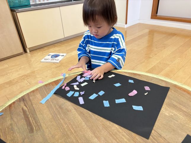 9.9「指先を使ってぺったん」