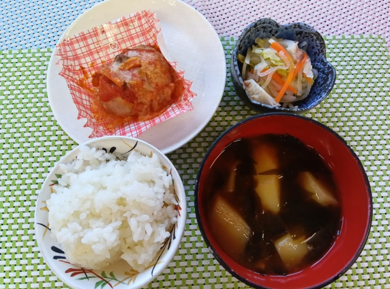 煮込みハンバーグ１２１１